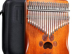 XINQIDIAN (جديد) Kalimba 21 مفتاحًا لتشغيل المزيد من الأغاني مع ملاحظات محفورة سهلة التعلم للأطفال والمبتدئين ، بيانو الإبهام المحمول من خشب الماهوجني مع جراب EVA ، أفضل الهدايا الموسيقية من Marimba (بني ، قطة)